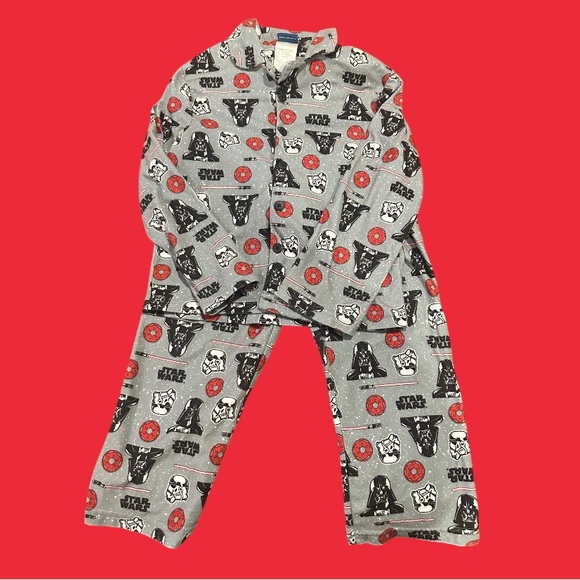 Star Wars PJ Set. Boys Size 8 - Picture 2 of 6